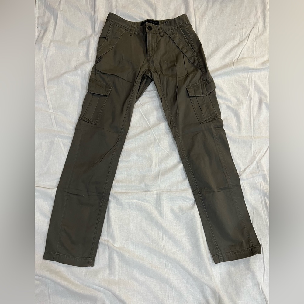 Guess Slim Cargo pants size: 30 x 30